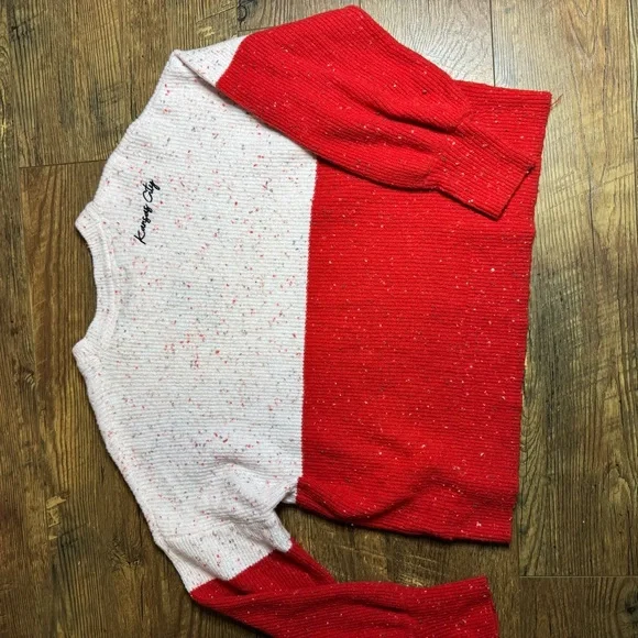 WEAR by Erin Andrews KC Chiefs Sweater - Picture 5 of 6